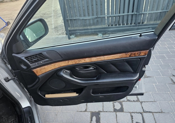 BMW Seria 5 cena 49600 przebieg: 338000, rok produkcji 2001 z Białystok małe 92